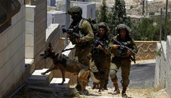   جنود الاحتلال الإسرائيلي يقتحمون منزل أسير في "رام الله" ويثبتون المُتفجرات تمهيدًا لنسفه