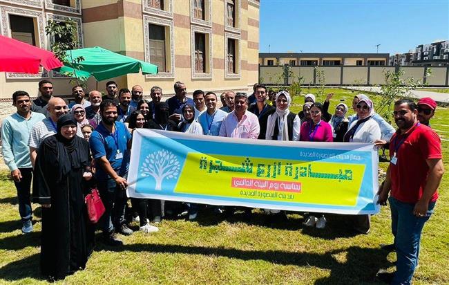 زراعة أول شجرة مثمرة بالمنصورة الجديدة 