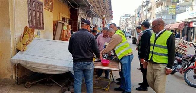 رفع 975 حالة إشغال طريق مخالف بنطاق 7 مراكز بالبحيرة