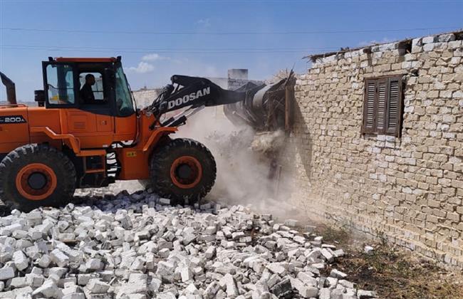 محافظ الشرقية: إزالة 51 حالة تعد على أراضي زراعية وأملاك دولة