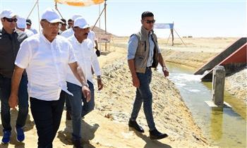 رئيس الوزراء يتفقد مكونات مشروع تطوير منظومة إدارة الري والصرف بواحة سيوة