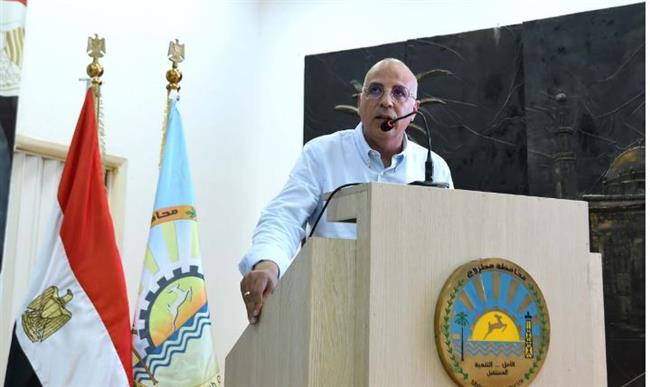 وزير الري يستعرض جهود تطوير منظومة إدارة الري والصرف بواحة سيوة