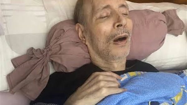 لن تتعرف عليه.. صورة لـ إيمان البحر درويش على فراش المرض