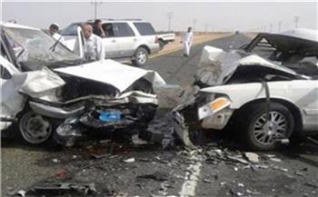 إصابة 6 أشخاص بحادث تصادم بين سيارتين فى أسيوط