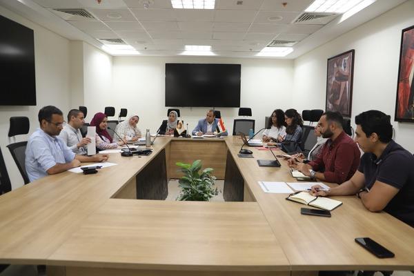 وزارة العمل تستعد لإطلاق حملة إعلامية للتوعية بمخاطر الهجرة غير الشرعية