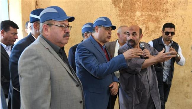 وزير الإنتاج الحربي يتفقد "أبو زعبل للكيماويات المتخصصة"