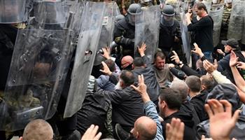   كوسوفو تسحب الشرطة لخفض التوتر مع الصرب في الشمال