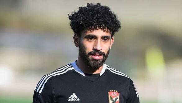 مروان عطية يصل البحيرة لتأدية صلاة الجنازة على والده
