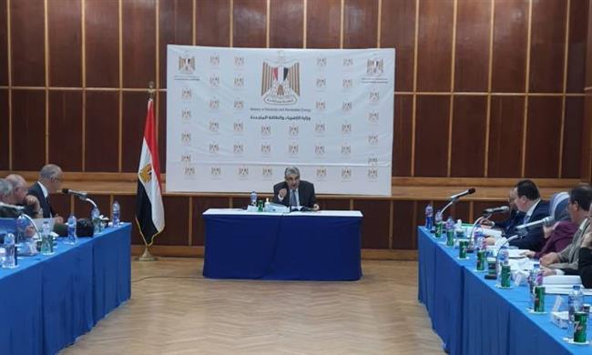 وزير الكهرباء يترأس مجلس إدارة هيئة تنمية واستخدام الطاقة الجديدة بجلسته الثالثة
