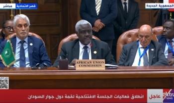   رئيس مفوضية الاتحاد الأفريقي يشكر السيسي على دعوته لحضور قمة دول الجوار