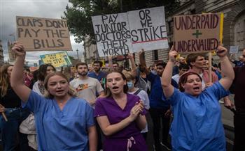   بريطانيا.. إضراب جديد للأطباء للمطالبة برفع الأجور