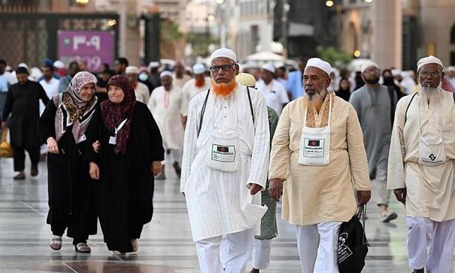 السعودية: أكثر من 383 ألف حاج وصلوا إلى المدينة المنورة عقب أداء المناسك