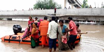   القاهرة الإخبارية: مياه نهر يامونا تغرق عدة مناطق في نيودلهي بالهند