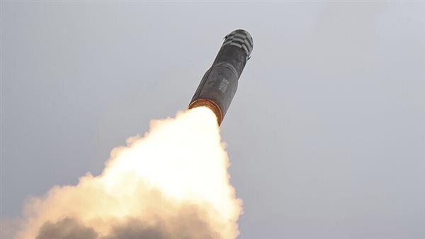 سول تفرض المزيد من العقوبات على بيونج يانج عقب إطلاق صاروخ باليستي