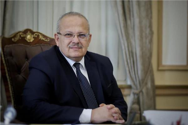 الخشت يتفقد سير العمل بمشروع جامعة القاهرة الدولية