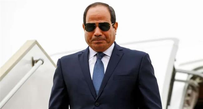 شاهد لحظة وصول الرئيس السيسي يصل إلى كينيا