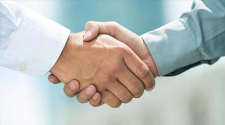 أمين الفتوى يجيب.. ما حكم الحلف بالطلاق للإصلاح بين المتخاصمين؟
