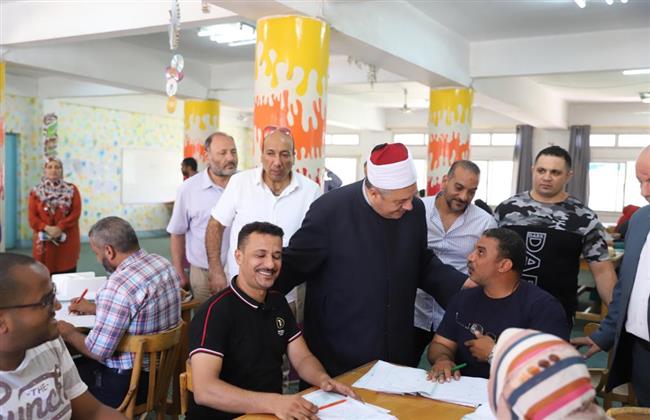 رئيس قطاع المعاهد الأزهرية يتفقد مركز تصحيح المدينة المنورة بالجيزة