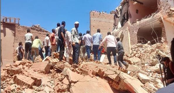 بالأسماء.. مصرع  وإصابة 11 شخصا فى انهيار عقار مكون من 8 طوابق بالبحيرة