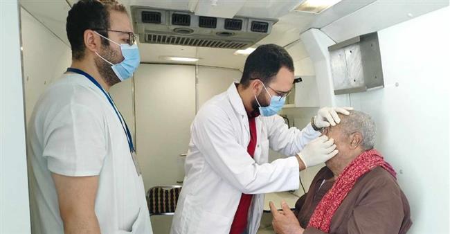 1548 مستفيدا خلال قافلة طبية مجانية بقرية البراجيل في المنيا