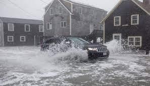   مصرع 4 أشخاص شمال شرق أمريكا بسبب السيول.. وتحذيرات لربع السكان من حر شديد