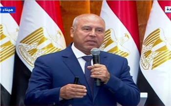 وزير النقل يؤكد الأهمية التي توليها الدولة لتطوير الموانئ