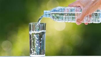   لماذا يجب تناول كوب ماء كل ساعة؟.. 4 فوائد مذهلة