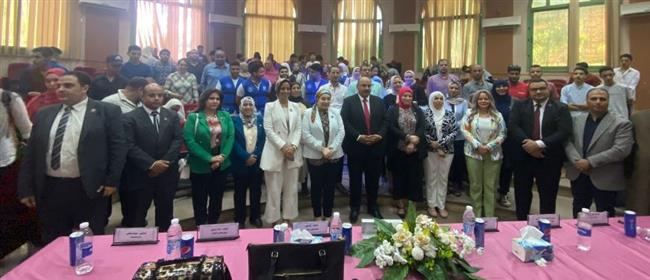 وفد التنسيقية يلتقى محافظ الغربية.. ويشارك في ندوة حول التماسك الأسري