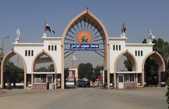 أول تعليق من جامعة جنوب الوادي على سقوط 80% من طلاب كليات الطب