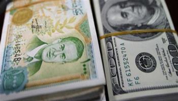   انهيار لقيمة "الليرة السورية" في السوقين الموازية والرسمية أمام الدولار 