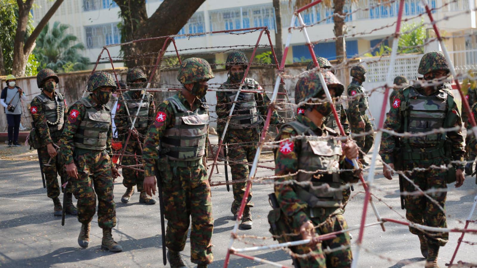 من يقف وراء الهجوم على موكب عسكري صيني في ميانمار؟