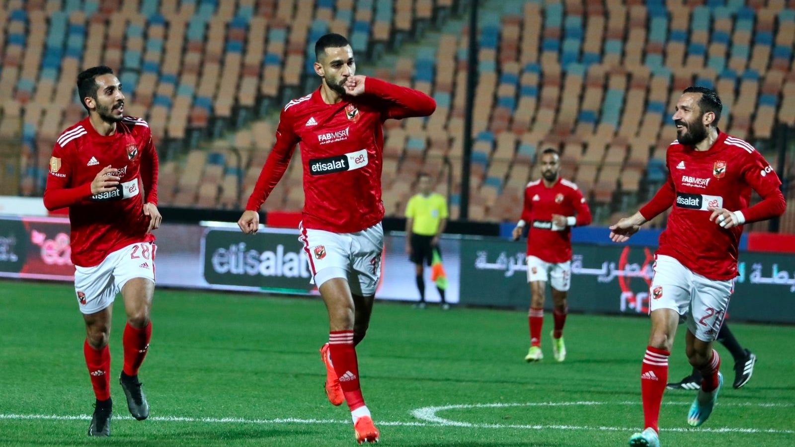 الدوري الممتاز| الأهلي يصل استاد السلام لمواجهة فيوتشر
