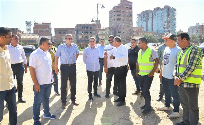 محافظ الغربية يتفقد مشروعات الرصف والتطوير الجارية بطنطا والمحلة
