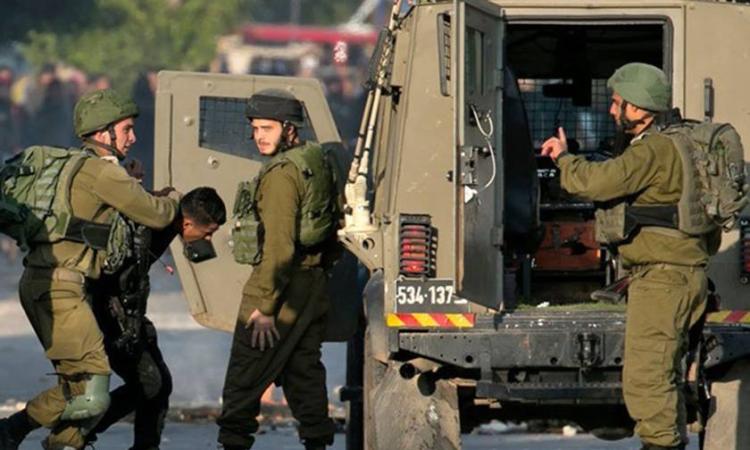 الاحتلال الإسرائيلي يعتقل أربعة فلسطينيين من "بيت لحم"