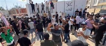   متظاهرون يقتحمون سفارة السويد ببغداد احتجاجا على موافقتها على تظاهرة لحرق المصحف