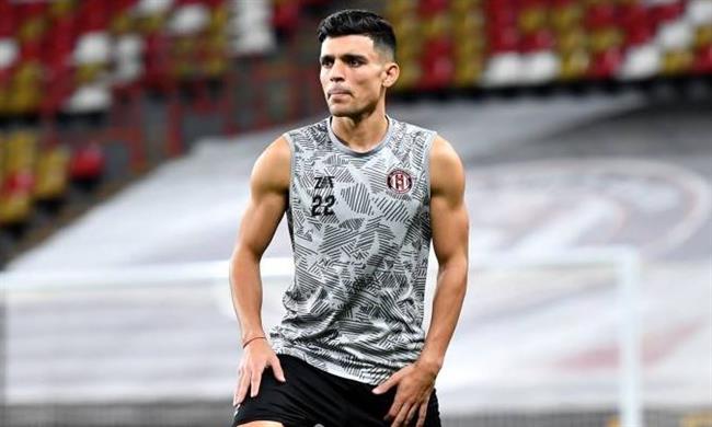 الأهلي يقترب من حسم صفقة أشرف بن شرقي