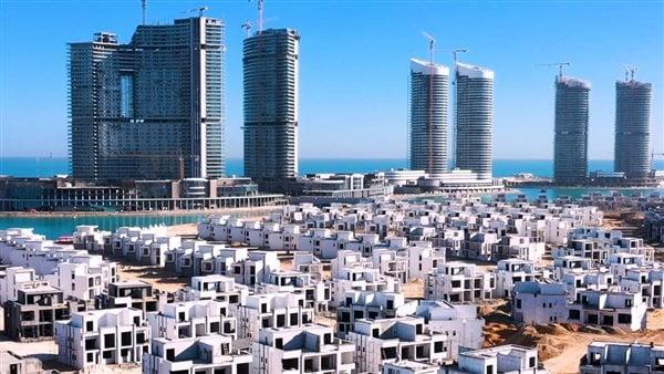 "الحياة حلوة هنا".. العلمين الجديدة توفر المئات من فرص العمل للمصريين