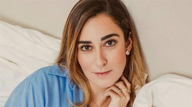 أمينة خليل تنتظر عرض «وش في وش»