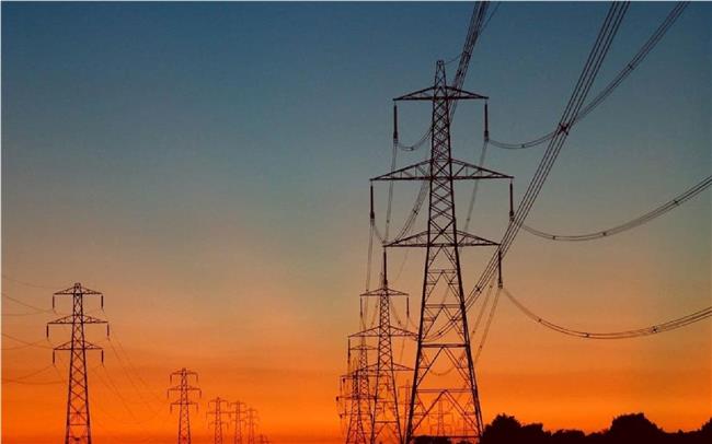 انتهاء الأزمة قريبا.. أيمن حمزة يكشف أنباء مهمة بشأن آلية قطع الكهرباء في مصر
