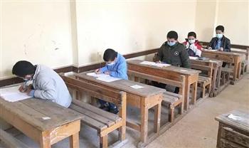   طلاب الشهادة الإعدادية بالقاهرة دور ثاني يؤدون اليوم امتحان العربي والدين