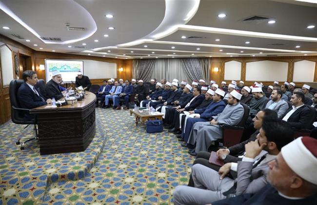 وكيل الأزهر: خدمة كتاب الله شرف عظيم والإقبال على الأروقة الأزهرية ترجمة لثقة الناس 