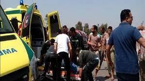 من بينهم أم وأطفالها الثلاثة.. تصادم مروع على طريق الفيوم الصحراوى