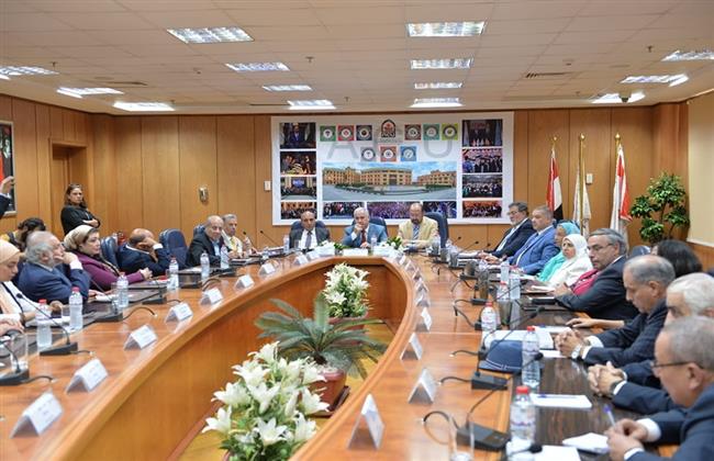 رئيس الهيئة الوطنية للصحافة يتفقد جامعة الأهرام الكندية وأكاديمية أخبار اليوم