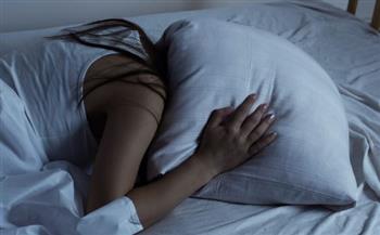   ما حكم الشرع فى النوم عاريا بسبب الحر الشديد؟
