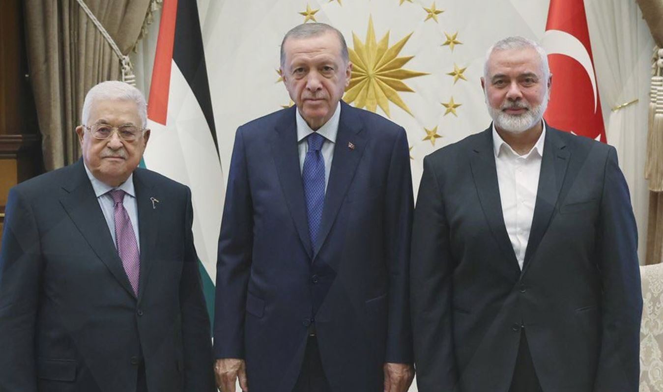 بوساطة "أردوغان".. بدء الاجتماع الثلاثي في تركيا