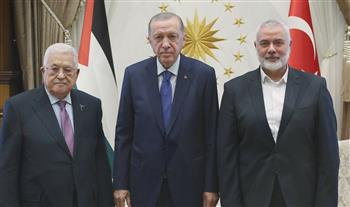   بوساطة "أردوغان".. بدء الاجتماع الثلاثي في تركيا