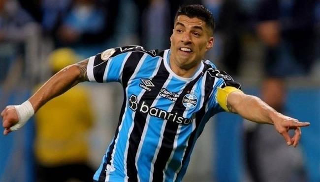 الشرط الجزائي يمنع لويس سواريز من اللحاق بزملائه