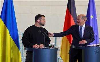   المستشار الألمانى يتباحث هاتفيا مع زيلينسكي حول الأوضاع في أوكرانيا