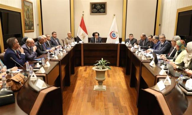 وزير الصحة والسكان يتابع مستجدات العمل في مراقبة عمليات نقل الدم