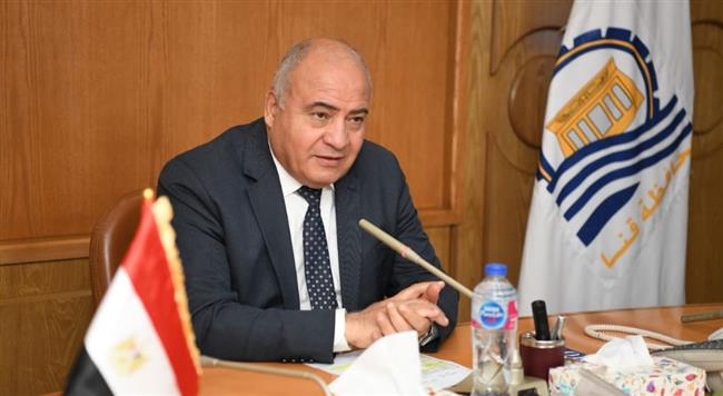 وزير الصحة يدعم مستشفي قنا العام باستشاريين للقضاء على قوائم الانتظار